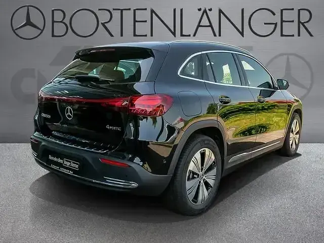 Gebraucht Mercedes EQA300 Advanced 167 kW (228 PS) 2025 Schwarz SUV