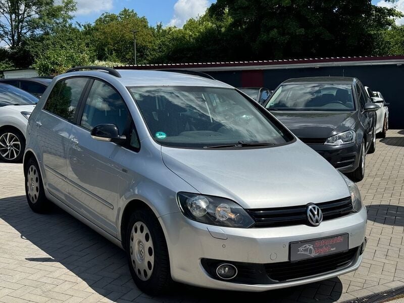 Silber Gebraucht 2013 VW Golf VII Match Limousine | 4.000 € (Superpreis) - Bild 1/4
