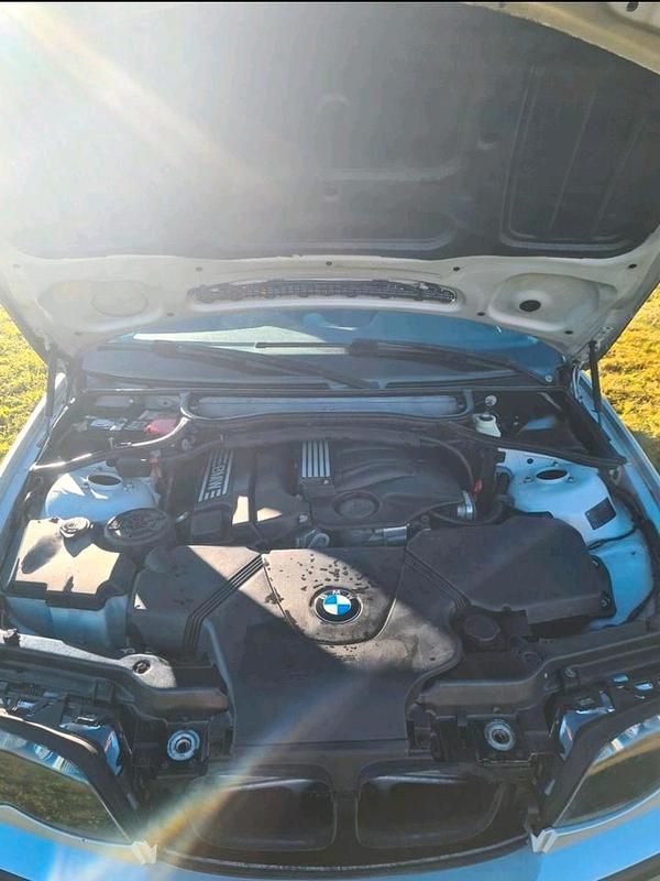 Gebraucht BMW 318 143 PS (105 kW) 2002 Silber Limousine