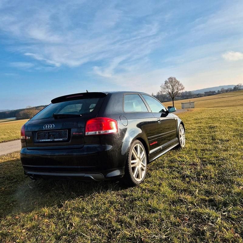 Gebraucht Audi S3 265 PS (194 kW) 2007 Schwarz Kleinwagen