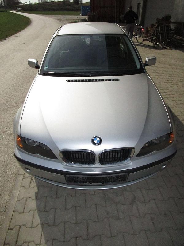 Gebraucht BMW 316 116 PS (85 kW) 2002 Grau Limousine
