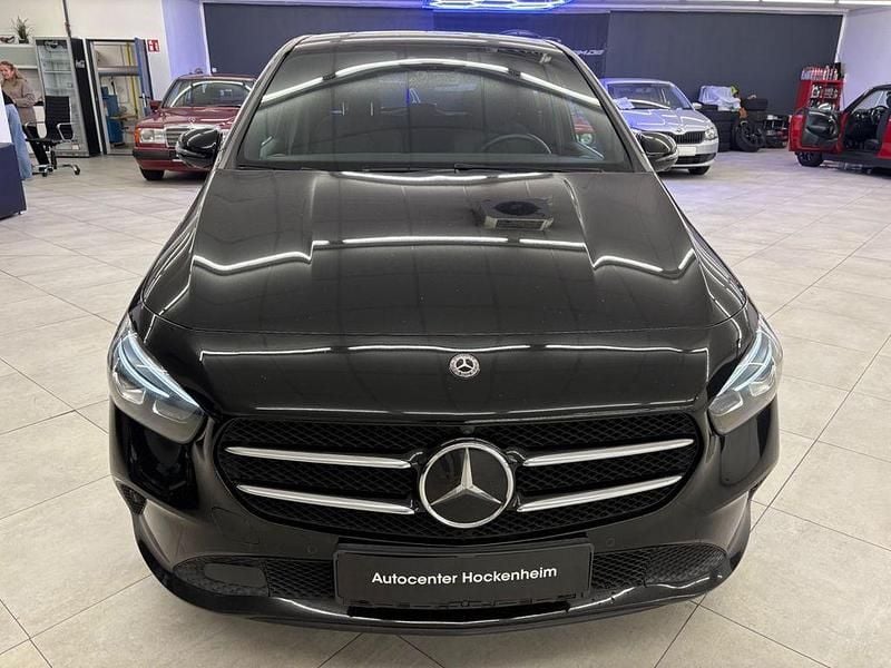Gebraucht Mercedes 180 116 PS (85 kW) 2020 Schwarz Limousine