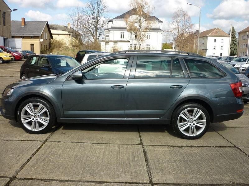 Gebraucht Skoda Octavia 184 PS (135 kW) 2017 Grau Kombi