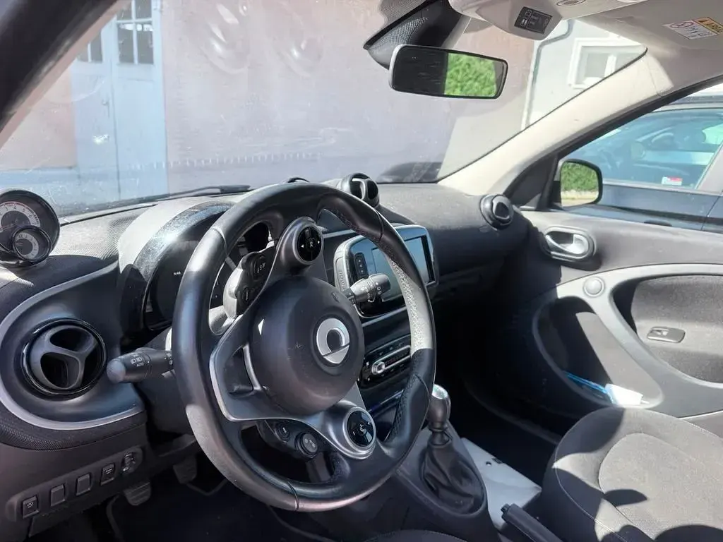 Gebraucht Smart ForFour 90 PS (66 kW) 2019 Rot Kleinwagen