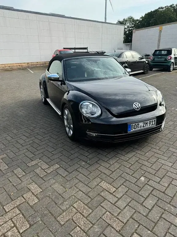 Gebraucht VW Beetle Allstar 105 PS (77 kW) 2016 Schwarz Kleinwagen