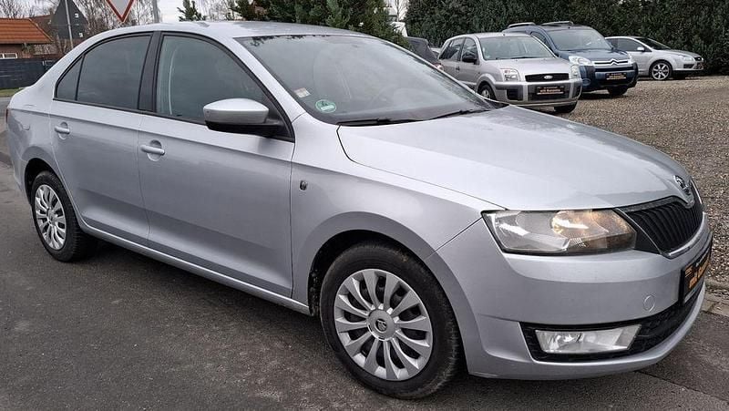 Gebraucht Skoda Rapid Ambition 122 PS (89 kW) 2013 Silber Limousine