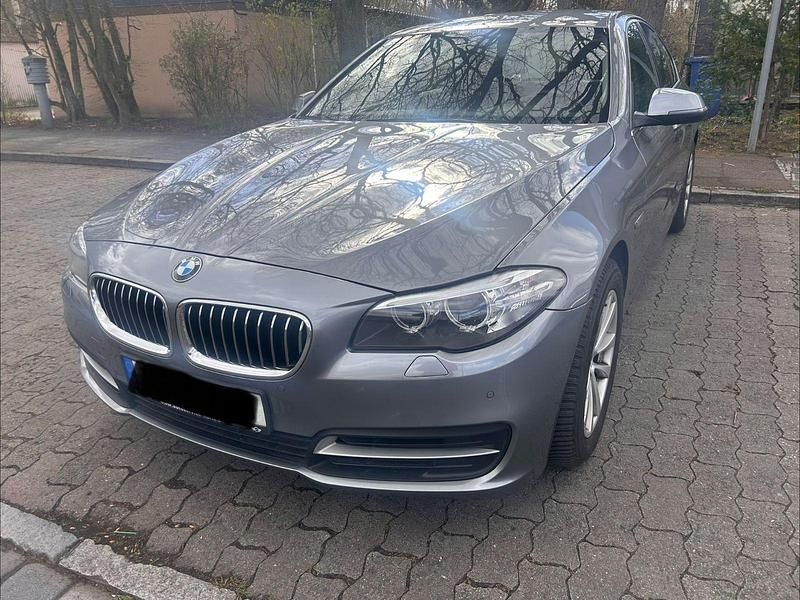 Gebraucht BMW 520 184 PS (135 kW) 2013 Grau Limousine