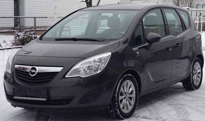Grau Gebraucht 2013 Opel Meriva Van / Kleinbus | 5.700 € (Fairer Preis) - Bild 1/4