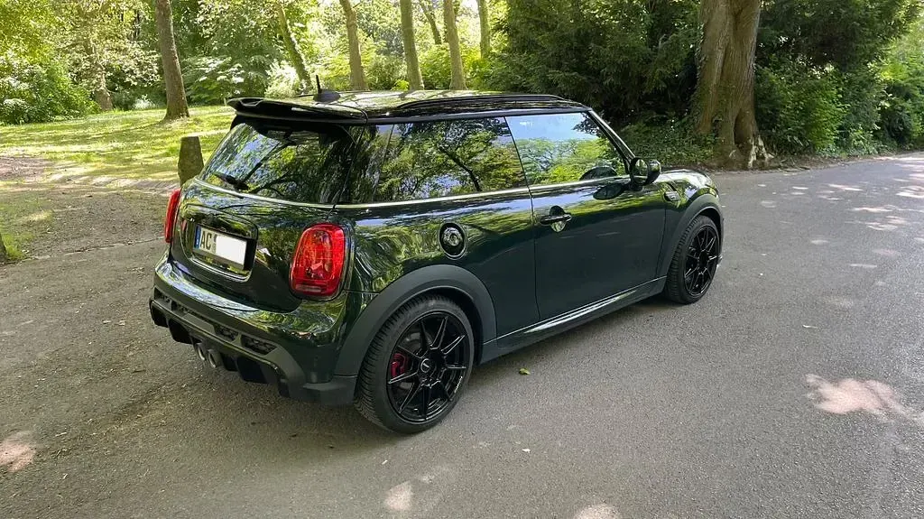 Gebraucht Mini John Cooper Works 231 PS (169 kW) 2021 Grün Kleinwagen