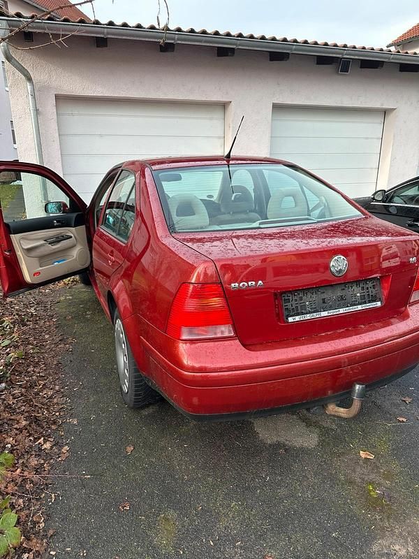 Gebraucht VW Bora 101 PS (74 kW) 1999 Rot Limousine