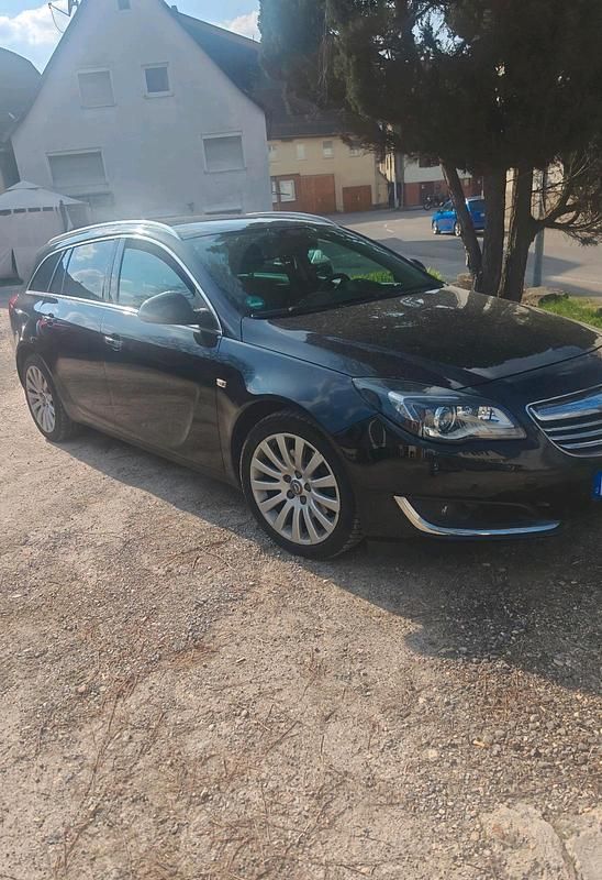 Gebraucht Opel Insignia 163 PS (119 kW) 2014 Schwarz Kombi