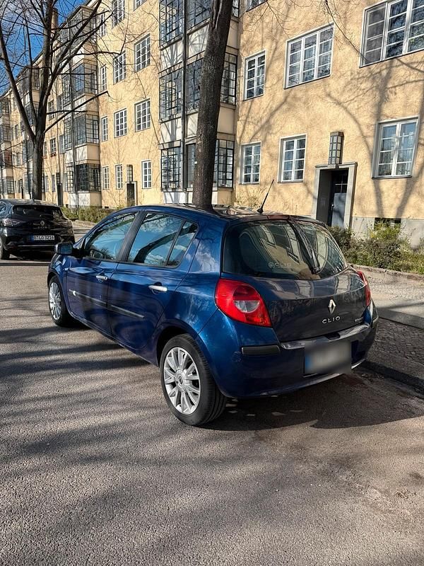 Gebraucht Renault Clio II 80 PS (58 kW) 2008 Blau Kleinwagen