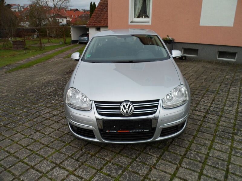 Gebraucht VW Jetta Comfortline 102 PS (75 kW) 2011 Silber Limousine