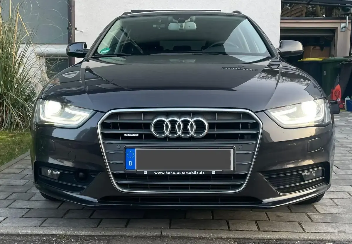 Gebraucht Audi A4 Advanced 170 PS (125 kW) 2015 Grau Kombi