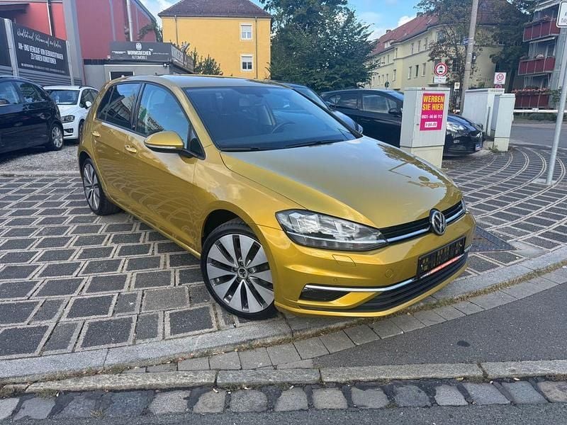Gelb Gebraucht 2017 VW Golf VII Sound Limousine | 13.700 € (Guter Preis) - Bild 1/4