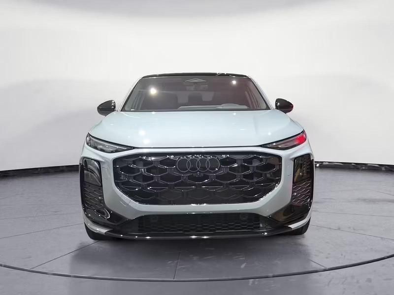 Gebraucht Audi Q3 Sportback Sport 265 PS (194 kW) 2025 Grau SUV