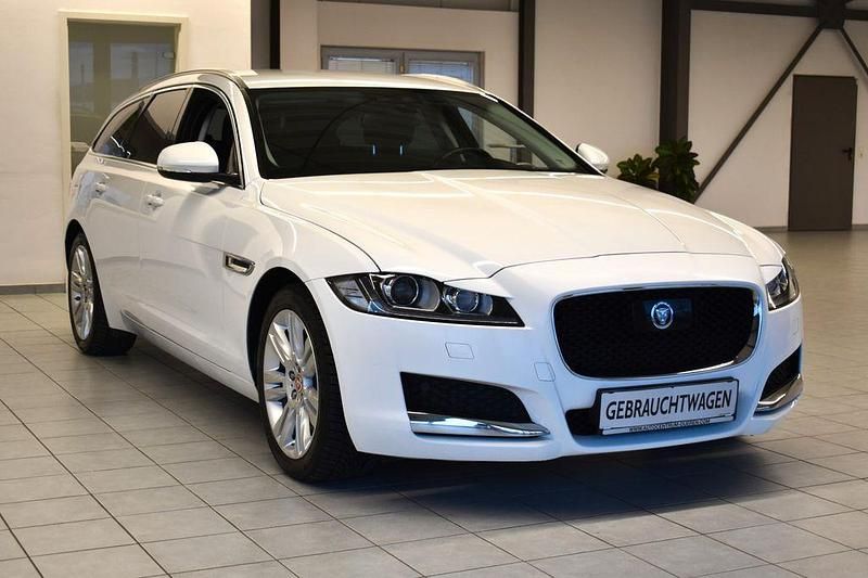 Weiß Gebraucht 2018 Jaguar XF Prestige Limousine | 17.999 € (Fairer Preis) - Bild 1/4
