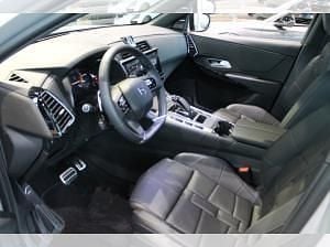 Neu DS Automobiles DS7 Crossback Performance 360 PS (264 kW) 2026 Silber (kristallgrau) SUV