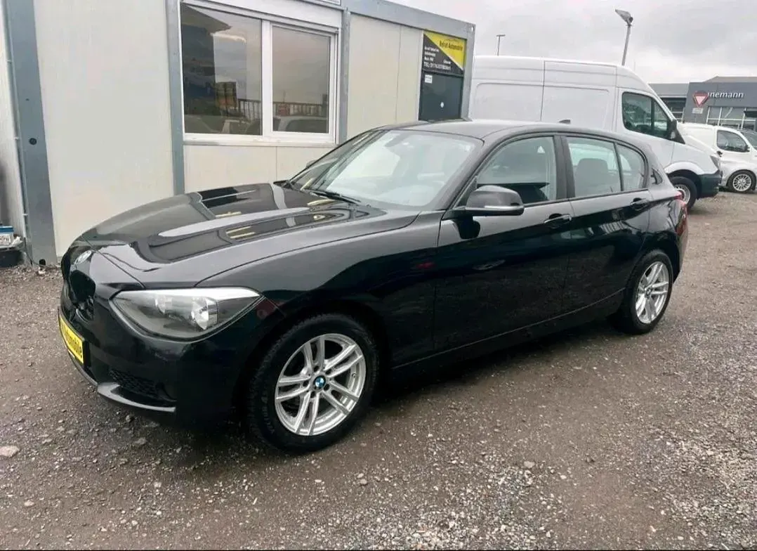 Gebraucht BMW 114 102 PS (75 kW) 2014 Schwarz Kleinwagen
