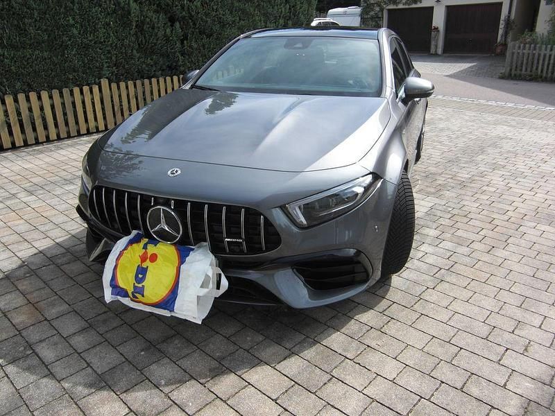 Grau Gebraucht 2021 Mercedes A45 AMG Advanced Plus Limousine | 45.500 € (Guter Preis) - Bild 1/4