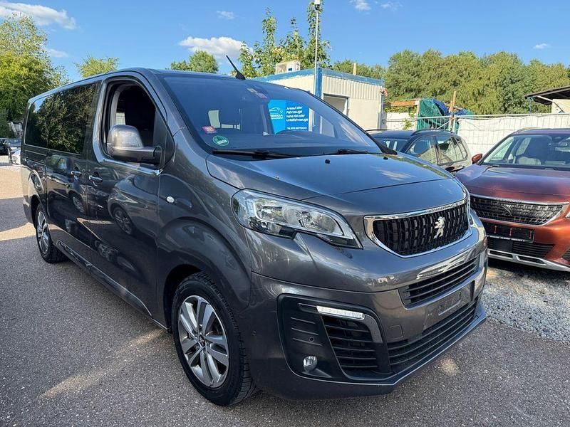 Grau Gebraucht 2017 Peugeot Traveller Allure Van / Kleinbus | 15.990 € (Superpreis) - Bild 1/4