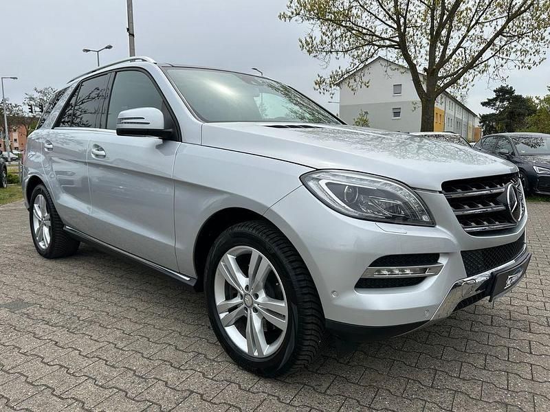 Gebraucht Mercedes ML350 258 PS (189 kW) 2012 Silber SUV