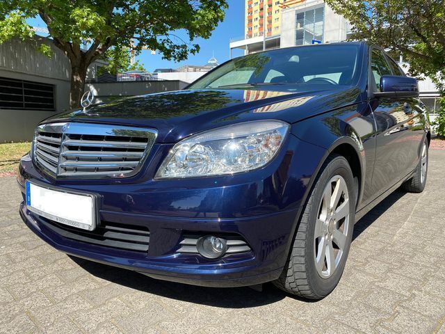 Gebraucht Mercedes C200 136 PS (100 kW) 2009 Blau metallic Limousine