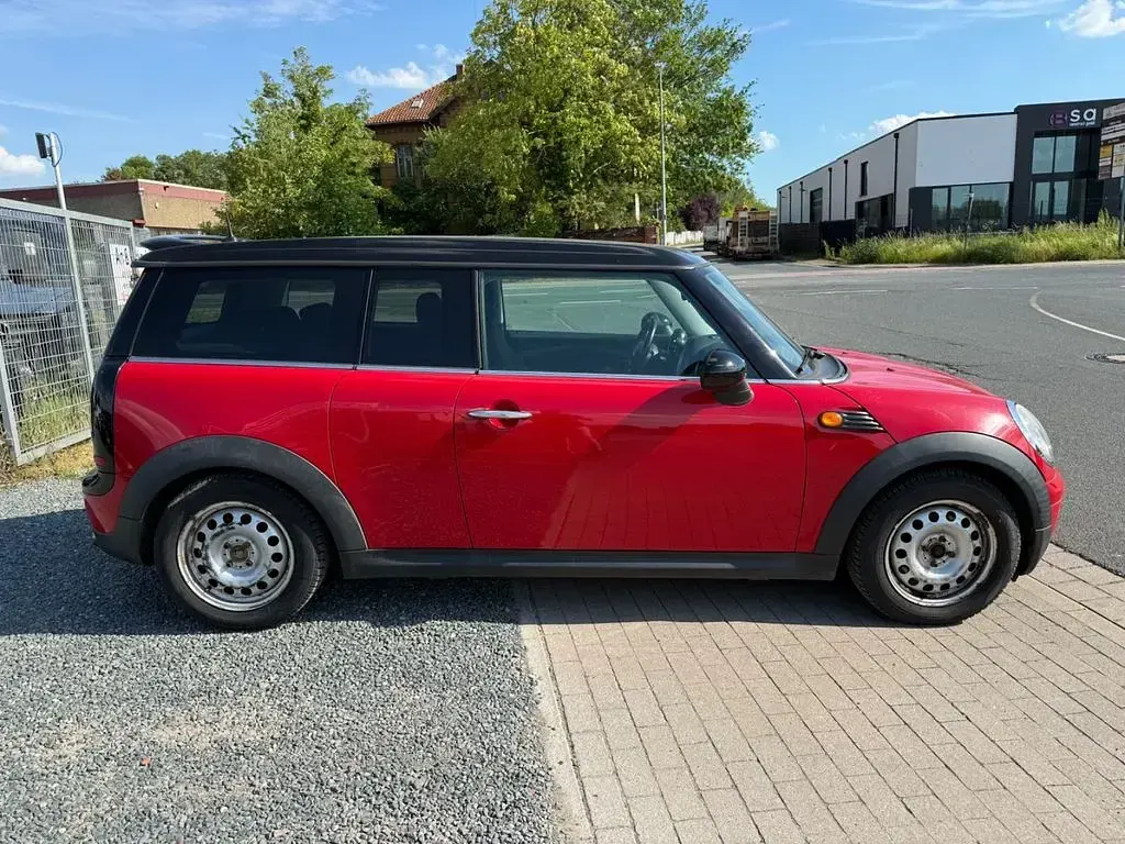 Gebraucht Mini Cooper Clubman Pepper 122 PS (89 kW) 2010 Chili (solar) red Kombi
