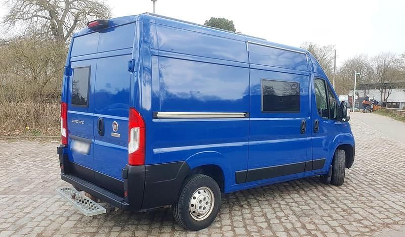 Gebraucht Fiat Ducato 131 PS (96 kW) 2018 Blau Van