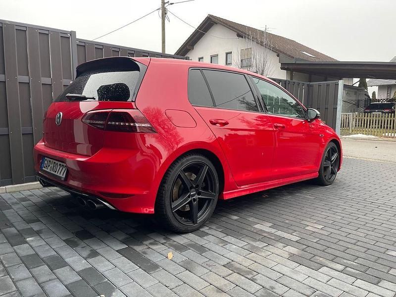 Gebraucht VW Golf VII R 300 PS (220 kW) 2016 Rot Limousine