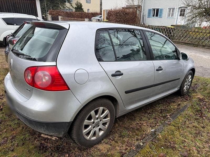 Gebraucht VW Golf V 105 PS (77 kW) 2004 Silber Kleinwagen