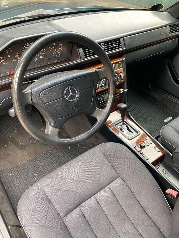 Gebraucht Mercedes 280 193 PS (141 kW) 1995 Grün Kombi