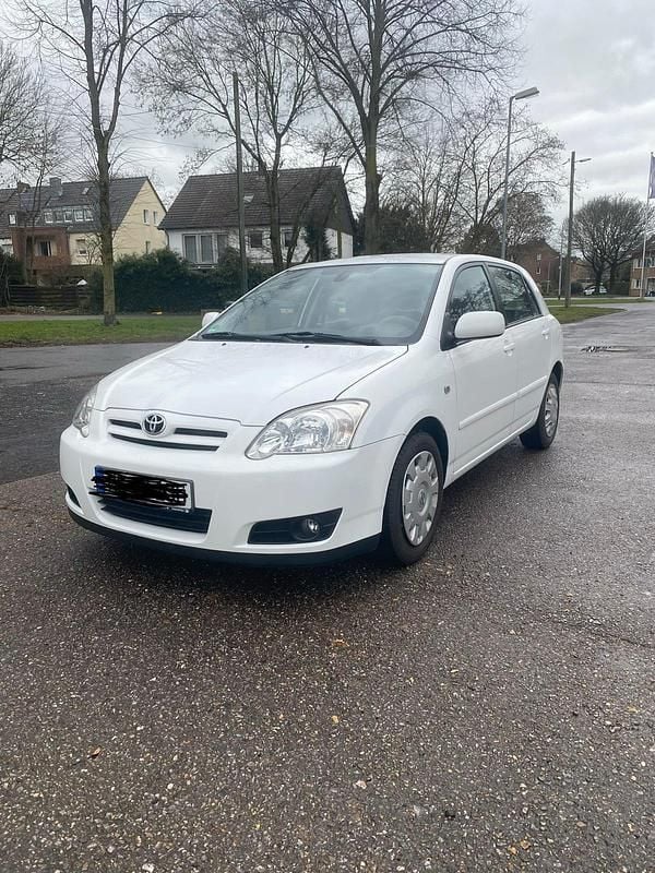 Gebraucht Toyota Corolla 110 PS (80 kW) 2005 Weiß Kleinwagen