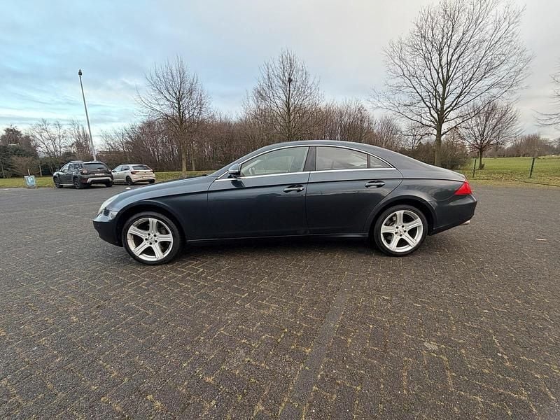 Gebraucht Mercedes CLS500 306 PS (225 kW) 2005 Schwarz Coupé