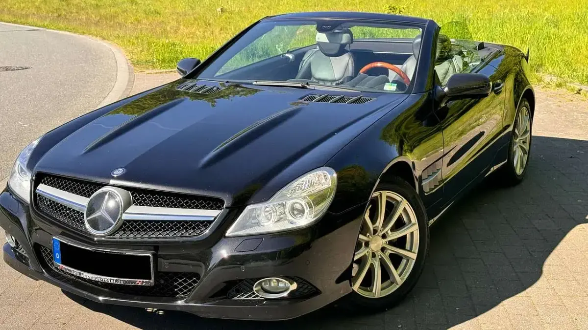 Gebraucht Mercedes SL500 Edition 387 PS (284 kW) 2011 Schwarz Cabrio