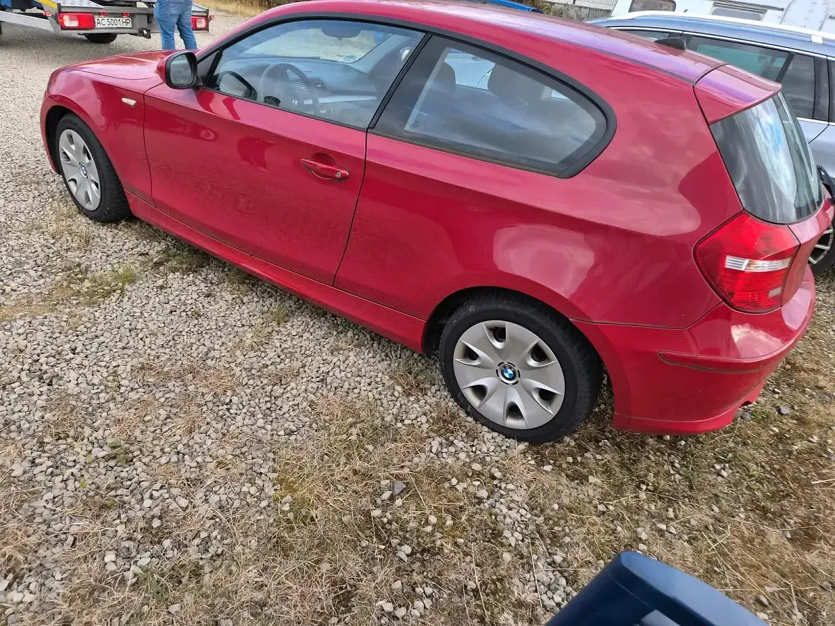 Gebraucht BMW 116 122 PS (89 kW) 2010 Rot Kleinwagen