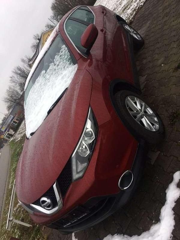 Rot Gebraucht 2016 Nissan Qashqai Acenta SUV | 9.890 € (Guter Preis) - Bild 1/4