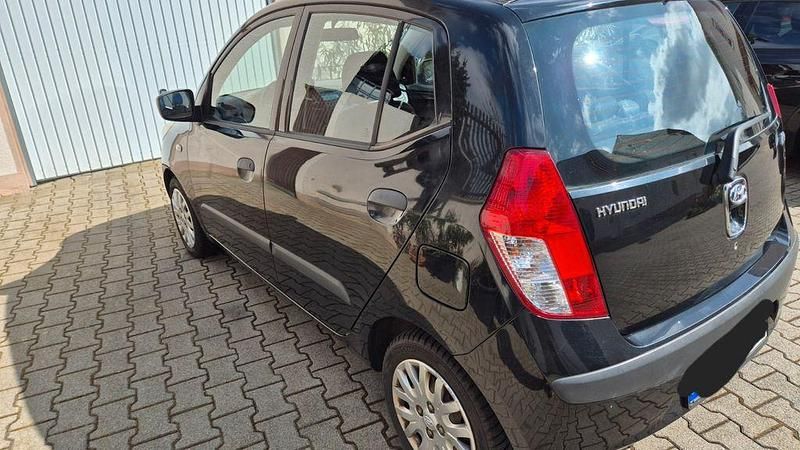 Gebraucht Hyundai i10 67 PS (49 kW) 2009 Schwarz Kleinwagen