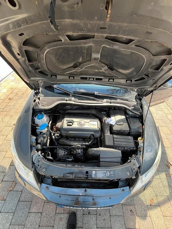 Gebraucht Skoda Octavia 180 PS (132 kW) 2011 Beige Kombi