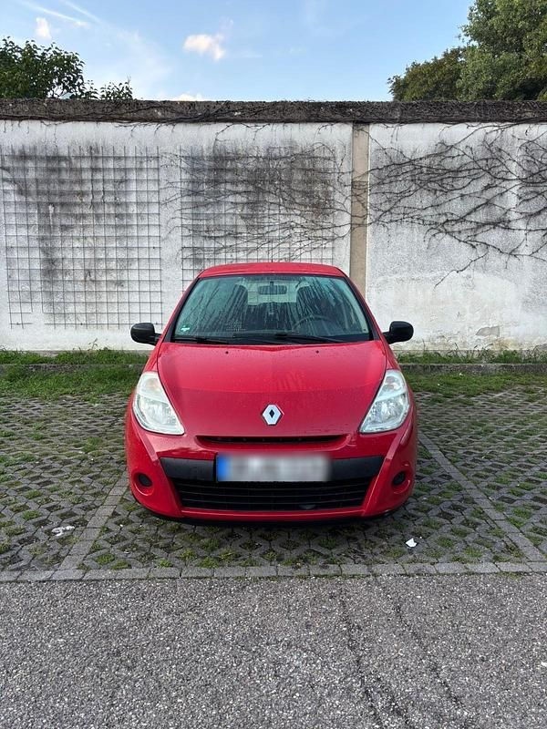 Rot Gebraucht 2012 Renault Clio III Kleinwagen | 3.500 € - Bild 1/4