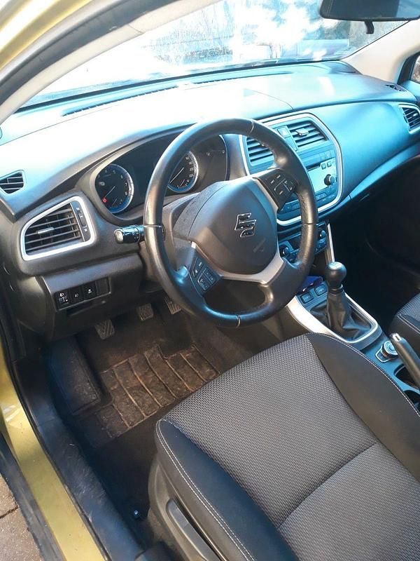 Gebraucht Suzuki SX4 S-Cross Comfort 120 PS (88 kW) 2013 Grün Kleinwagen