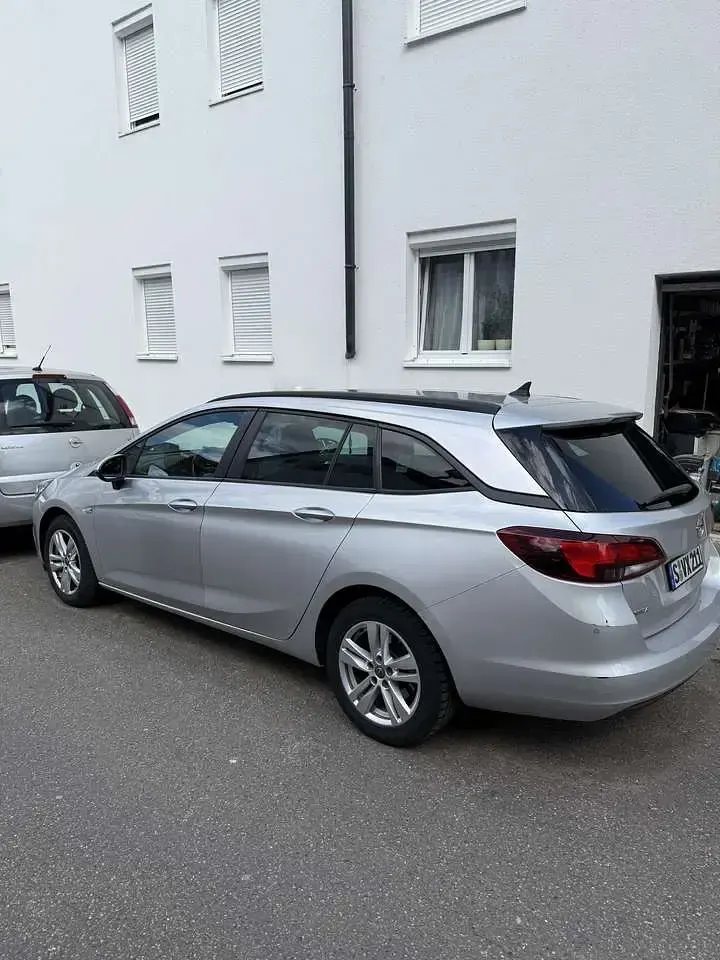 Gebraucht Opel Astra Edition 136 PS (100 kW) 2017 Silber Kombi