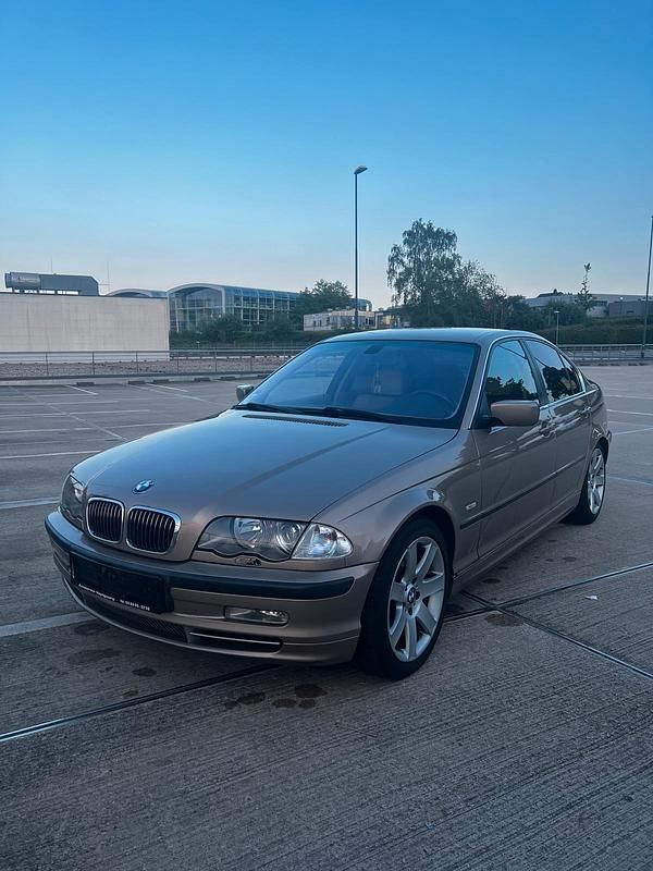 Gold Gebraucht 2000 BMW 330 Basis Limousine | 4.250 € (Guter Preis) - Bild 1/4