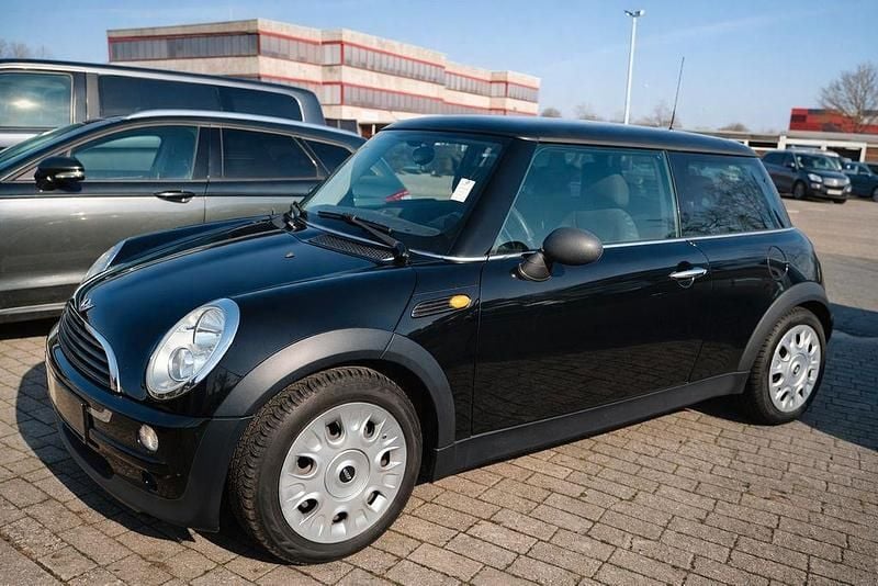 Gebraucht Mini ONE 90 PS (66 kW) 2004 Schwarz Kleinwagen