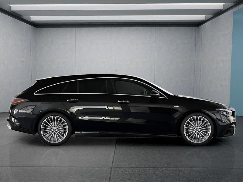 Gebraucht Mercedes CLA250e 218 PS (160 kW) 2025 Schwarz Limousine