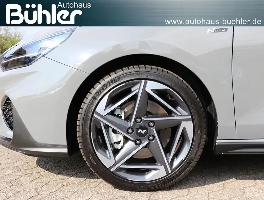 Neu Hyundai i30 N Line 150 PS (110 kW) 2026 Shadow grey uni Limousine