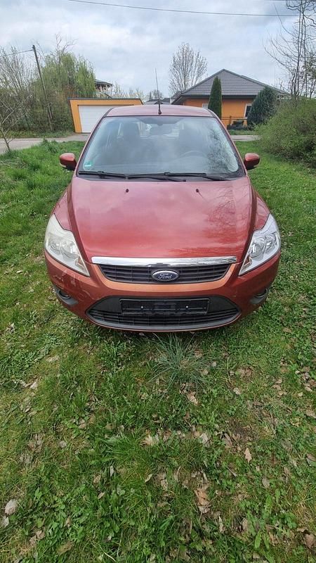 Rot Gebraucht 2008 Ford Focus Kombi | 1.850 € (Guter Preis) - Bild 1/4