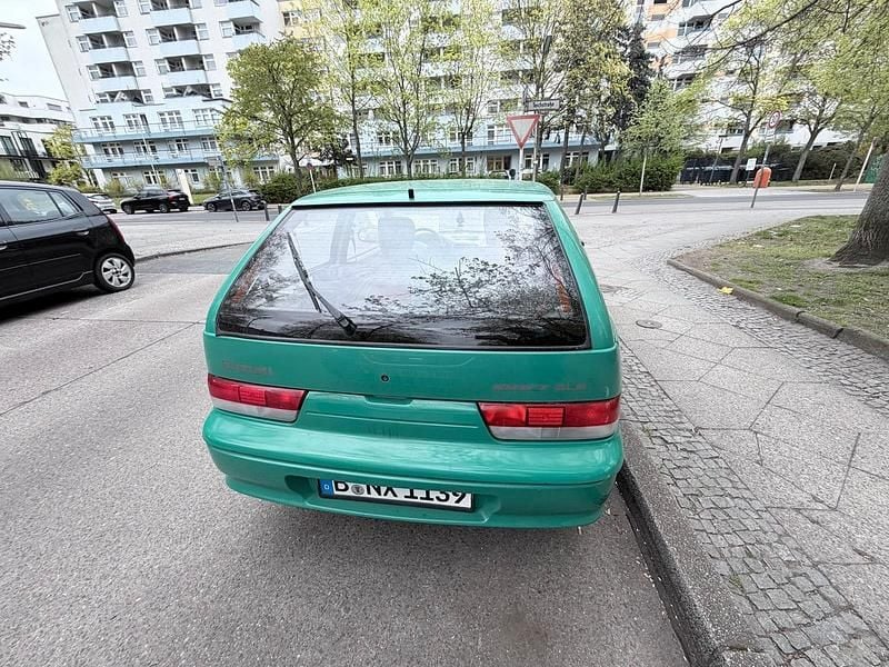 Usata Suzuki Swift 39 CV (28 kW) 2000 Verde Utilitaria