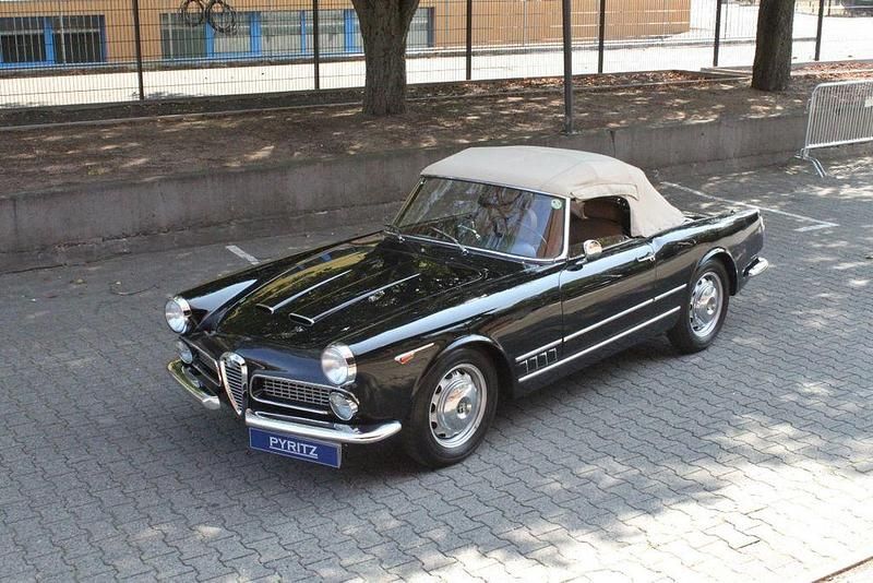 Gebraucht Alfa Romeo 2000 115 PS (84 kW) 1960 Schwarz Cabrio