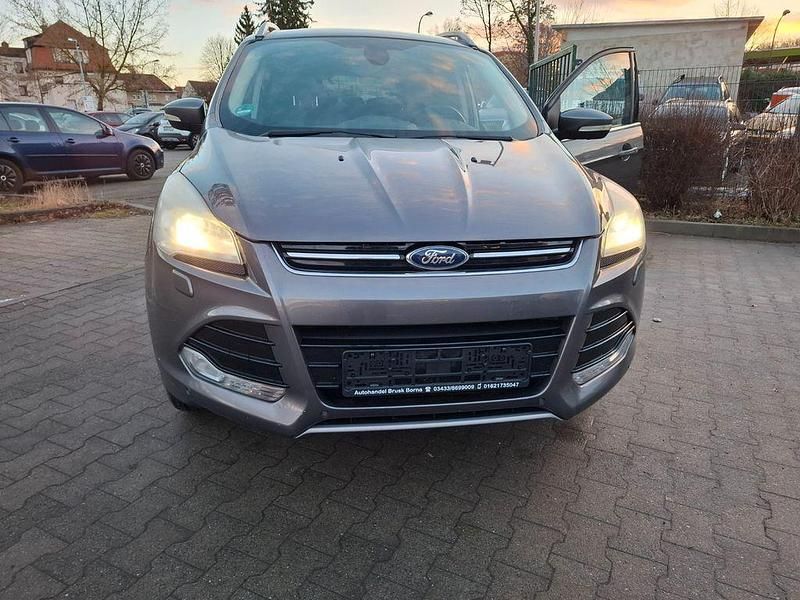 Gebraucht Ford Kuga Titanium 163 PS (119 kW) 2014 Grün SUV